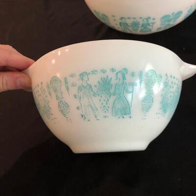 Vintage Pyrex Amish Butterprint Cinderella Turquoise 3 Nesting Bowls (K-JF)