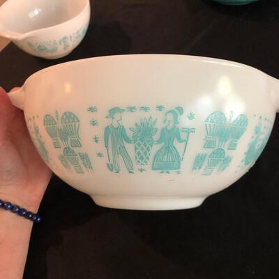 Vintage Pyrex Amish Butterprint Cinderella Turquoise 3 Nesting Bowls (K-JF)