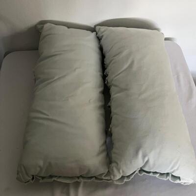 Decorative Pillows (G-MG)