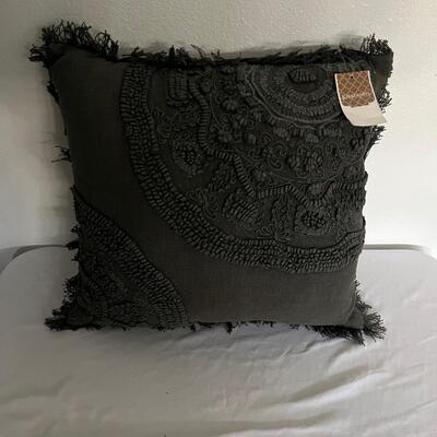 Decorative Pillows (G-MG)