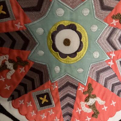 Decorative Pillows (G-MG)