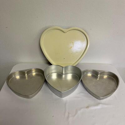 Metal Chair, Table Lamp & More (G-MG)