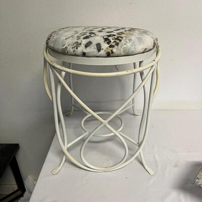 Metal Chair, Table Lamp & More (G-MG)