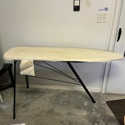 Black & Decker Iron & Laundry Essentials (G-MG)