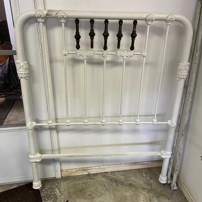 Vintage Brass Bed (G-MG)