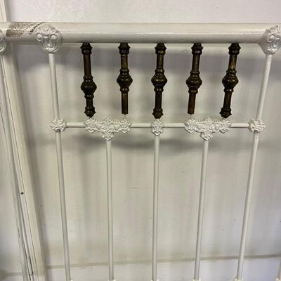 Vintage Brass Bed (G-MG)