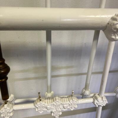 Vintage Brass Bed (G-MG)