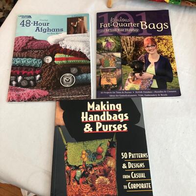 Lots of Yarn, Two Sewing Bags & More (DR-KM)