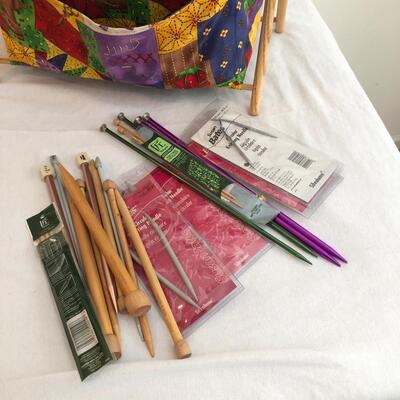 Lots of Yarn, Two Sewing Bags & More (DR-KM)