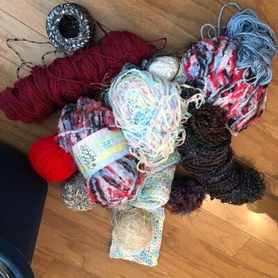 Lots of Yarn, Two Sewing Bags & More (DR-KM)