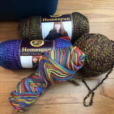 Lots of Yarn, Two Sewing Bags & More (DR-KM)