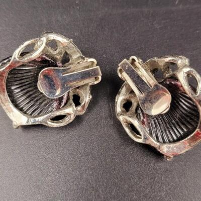 VINTAGE GLOTHIC STYLE CLIP ON EARRINGS