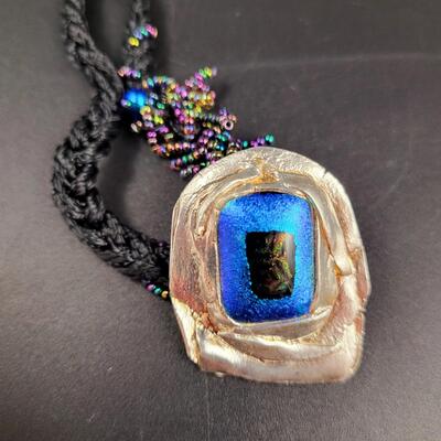HANDMADE SILVER WOVEN GLASS NECKLACE