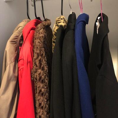 7 Ladies Coats Sizes M & L (Landâ€™s End, London Fog & More) & Size 10 Rubber Boots (H-KM)