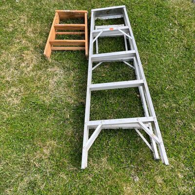 Two Step Ladders (G-MG)