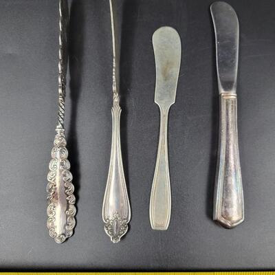 SILVER PLATE BUNDLE OF KNIVES