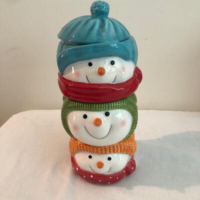 Xmas Table Linens, Serving Dishes, Dessert Plates & More (PR-KM)