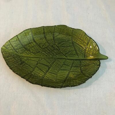 Xmas Table Linens, Serving Dishes, Dessert Plates & More (PR-KM)