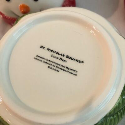 Xmas Table Linens, Serving Dishes, Dessert Plates & More (PR-KM)