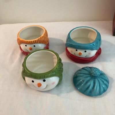 Xmas Table Linens, Serving Dishes, Dessert Plates & More (PR-KM)