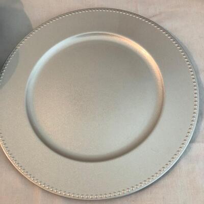 Xmas Table Linens, Serving Dishes, Dessert Plates & More (PR-KM)