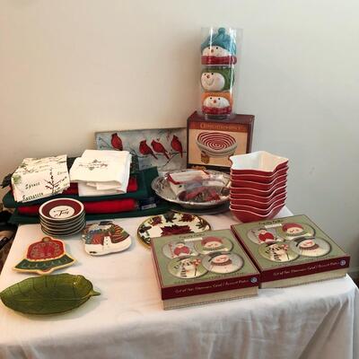 Xmas Table Linens, Serving Dishes, Dessert Plates & More (PR-KM)