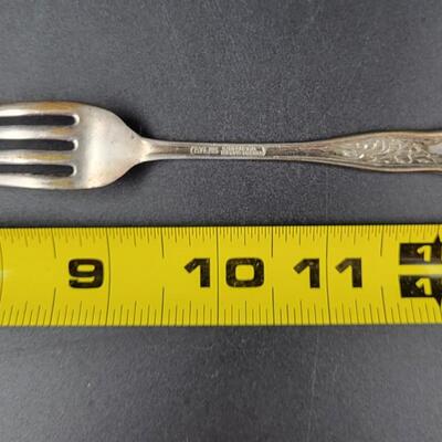 ATLAS SILVER CO. EXTRA PLATE DECORATIVE FORK