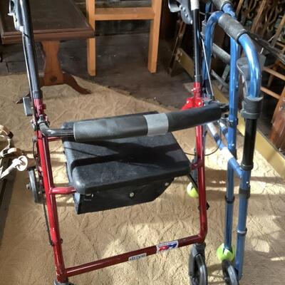 Walkers-rolling walker with seat and brakes