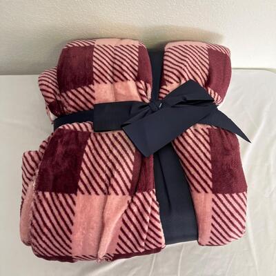 Two Velvet Throws (G-MG)