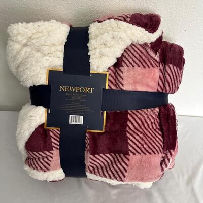 Two Velvet Throws (G-MG)