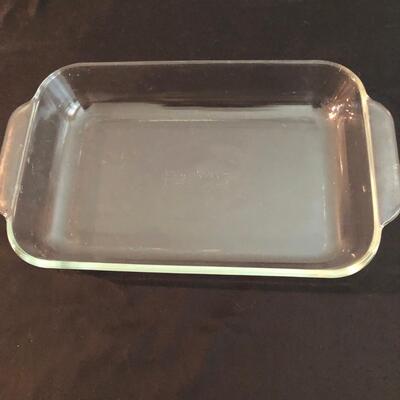 6 Glass Pyrex Dishes & 2 Measuring Cups (PR-KM)