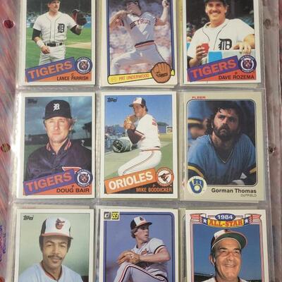 BASEBALL CARDS IN SLEEVE LOT #1