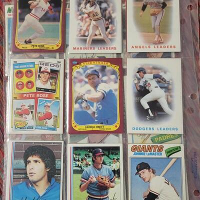 BASEBALL CARDS IN SLEEVE LOT #1