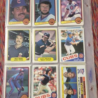 BASEBALL CARDS IN SLEEVE LOT#2
