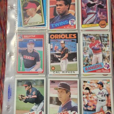 BASEBALL CARDS IN SLEEVE LOT#2
