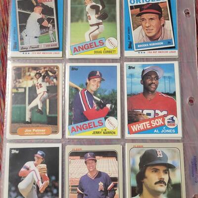 BASEBALL CARDS IN SLEEVE LOT#2