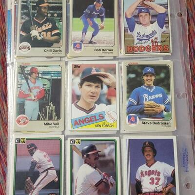 BASEBALL CARDS IN SLEEVE LOT#2