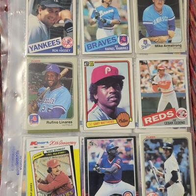 BASEBALL CARDS IN SLEEVE LOT #3
