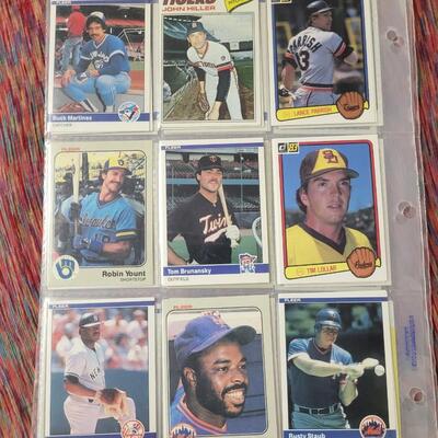 BASEBALL CARDS IN SLEEVE LOT #3