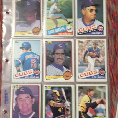 BASEBALL CARDS IN SLEEVE LOT #4