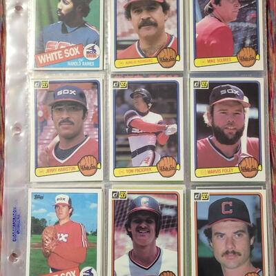 BASEBALL CARDS IN SLEEVE LOT #5