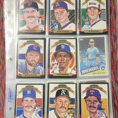 BASEBALL CARDS IN SLEEVE LOT #5