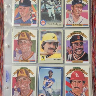 BASEBALL CARDS IN SLEEVE LOT #5