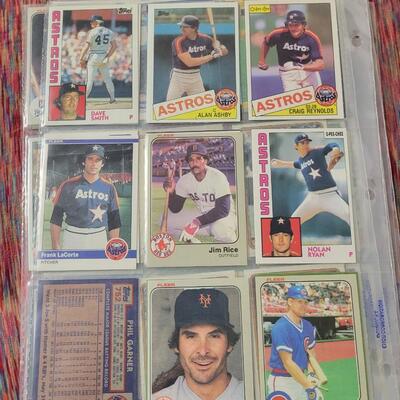 BASEBALL CARDS IN SLEEVE LOT #6