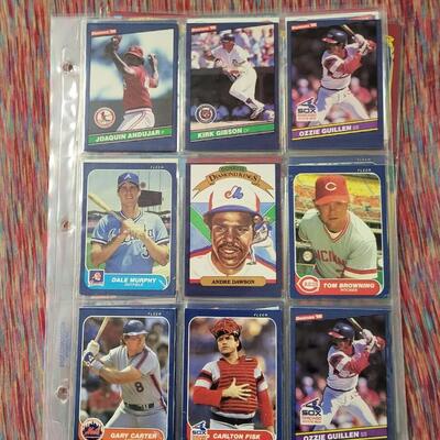 BASEBALL CARDS IN SLEEVE LOT #7