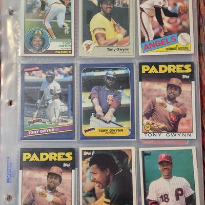 BASEBALL CARDS IN SLEEVE LOT #7