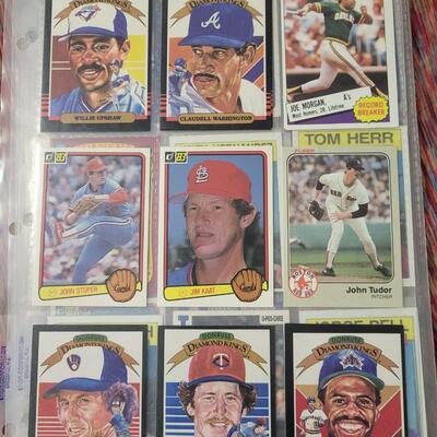 BASEBALL CARDS IN SLEEVE LOT #8