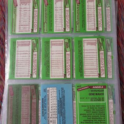 BASEBALL CARDS IN SLEEVE LOT #9