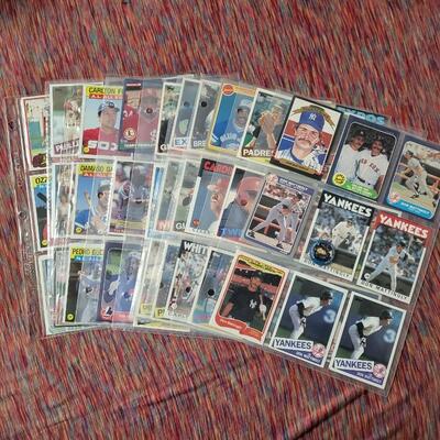 BASEBALL CARDS IN SLEEVE LOT #9