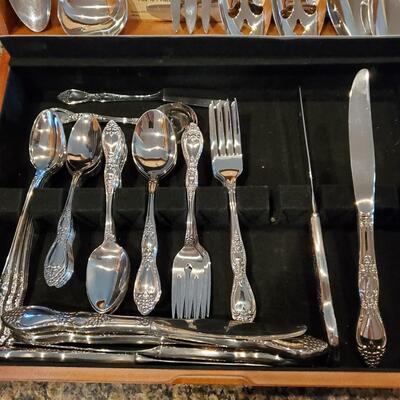 Oneida Service for 8 Stainless Steel Flatware